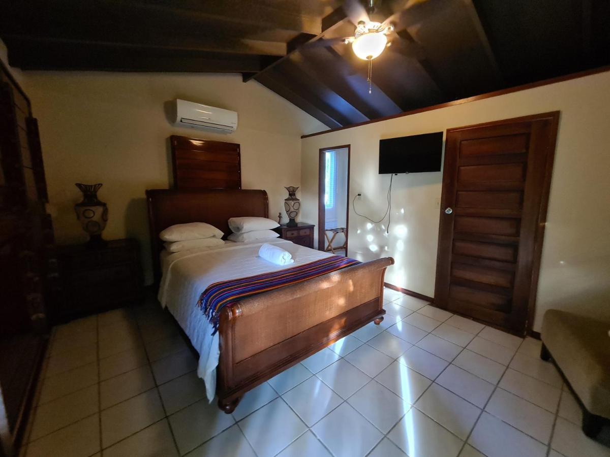 Yocamatsu Bed & Breakfast Caye Caulker Eksteriør bilde