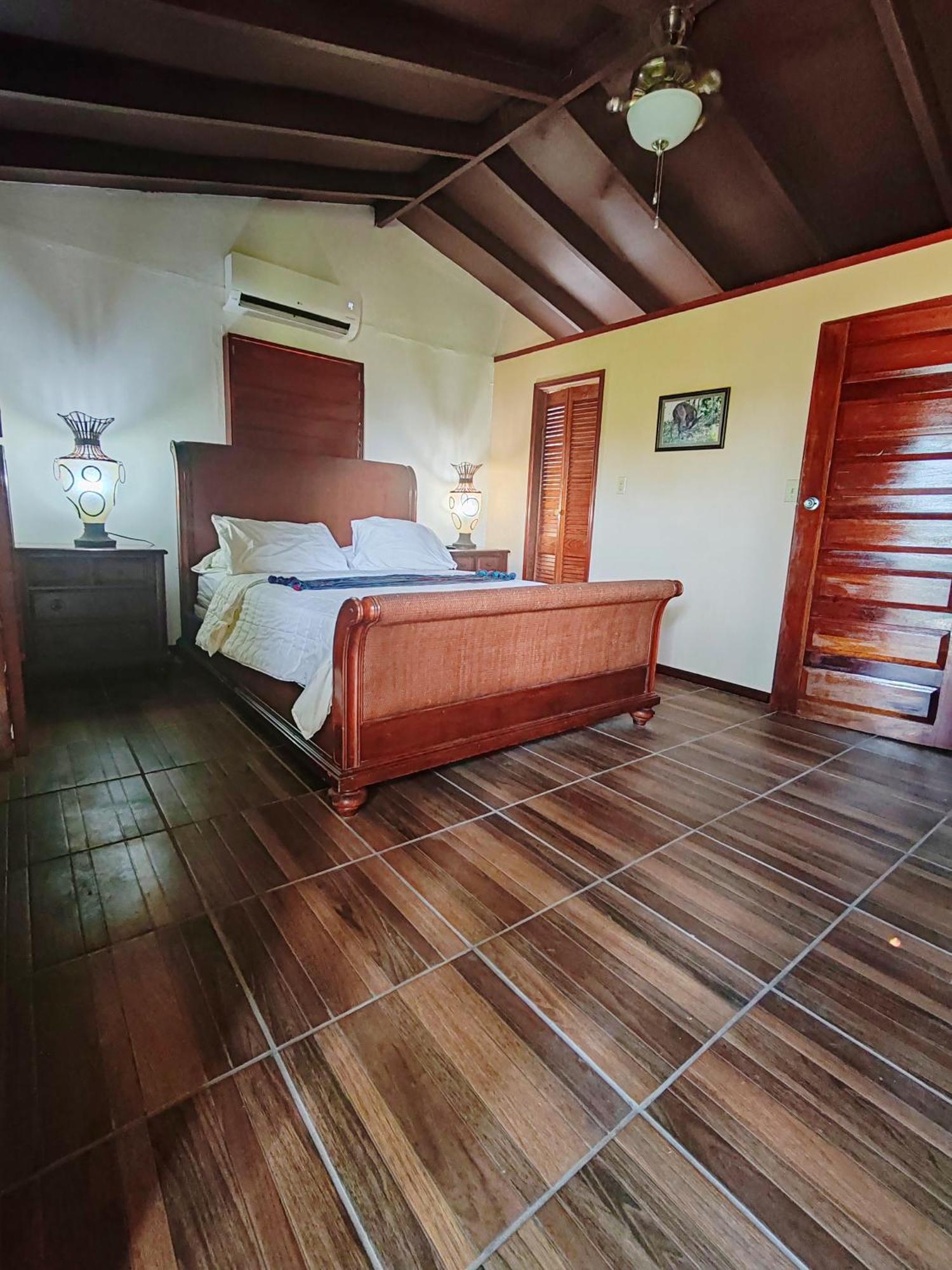 Yocamatsu Bed & Breakfast Caye Caulker Rom bilde