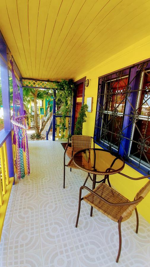 Yocamatsu Bed & Breakfast Caye Caulker Eksteriør bilde
